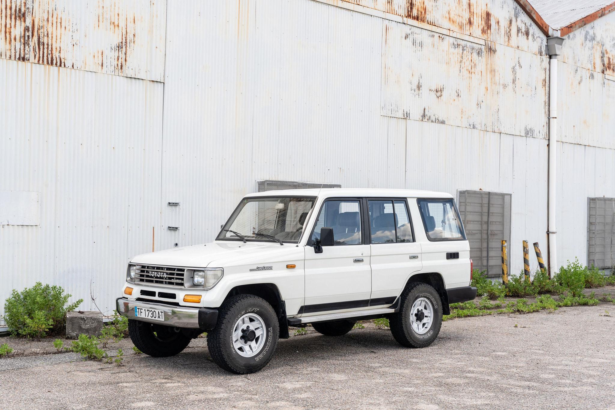 1991 Toyota Land Cruiser LJ77 LX