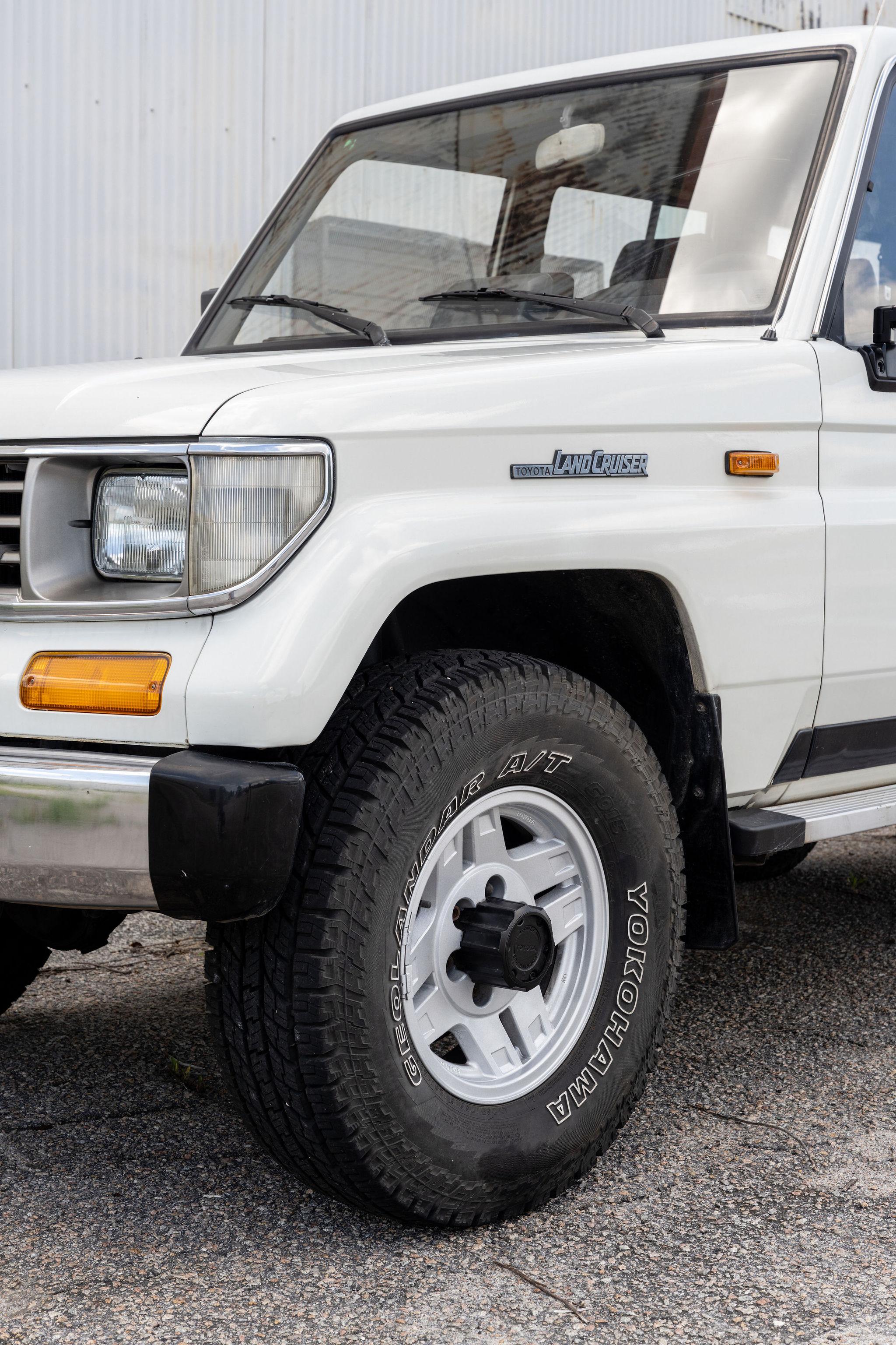 1991 Toyota Land Cruiser LJ77 LX