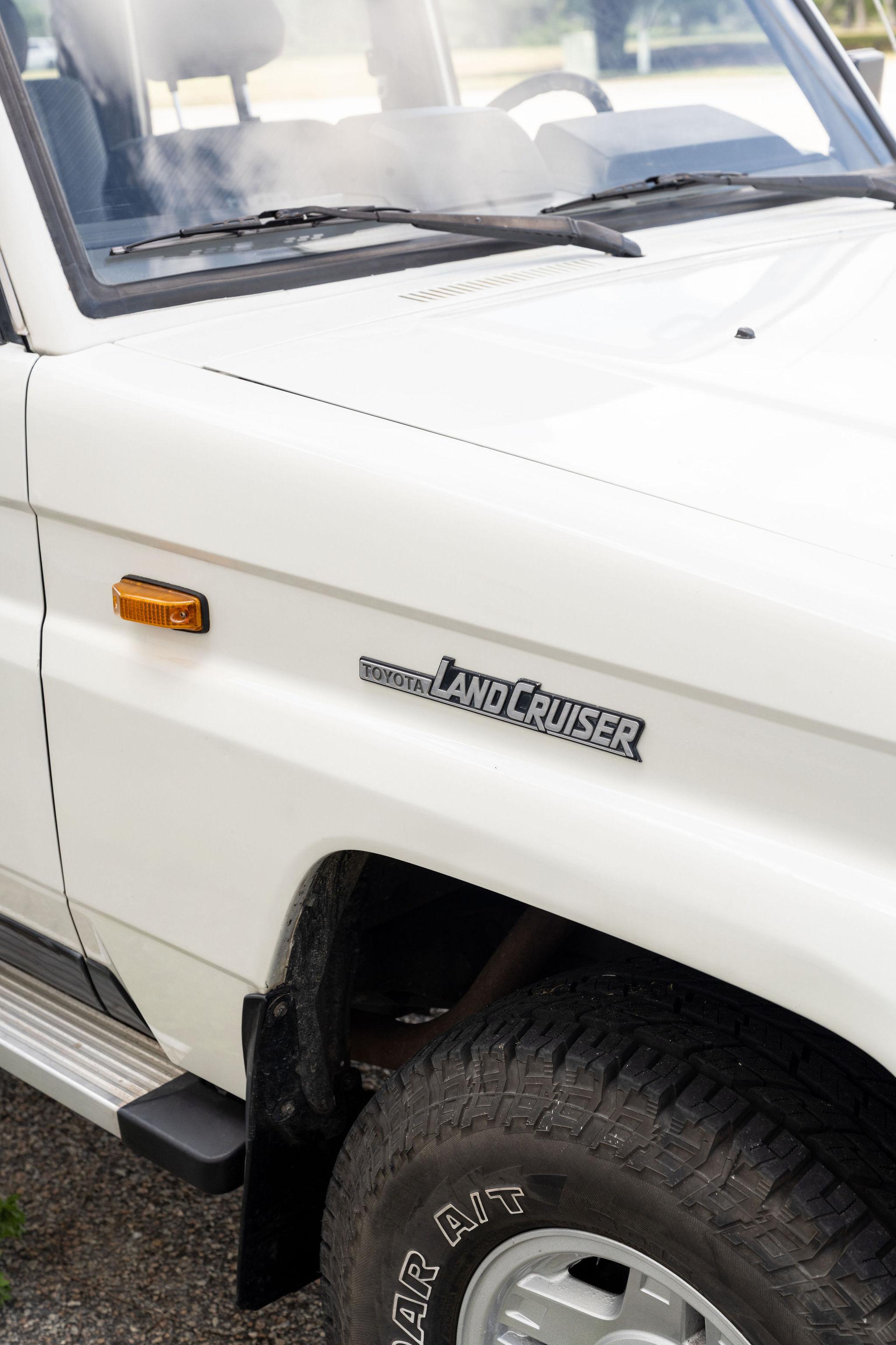 1991 Toyota Land Cruiser LJ77 LX