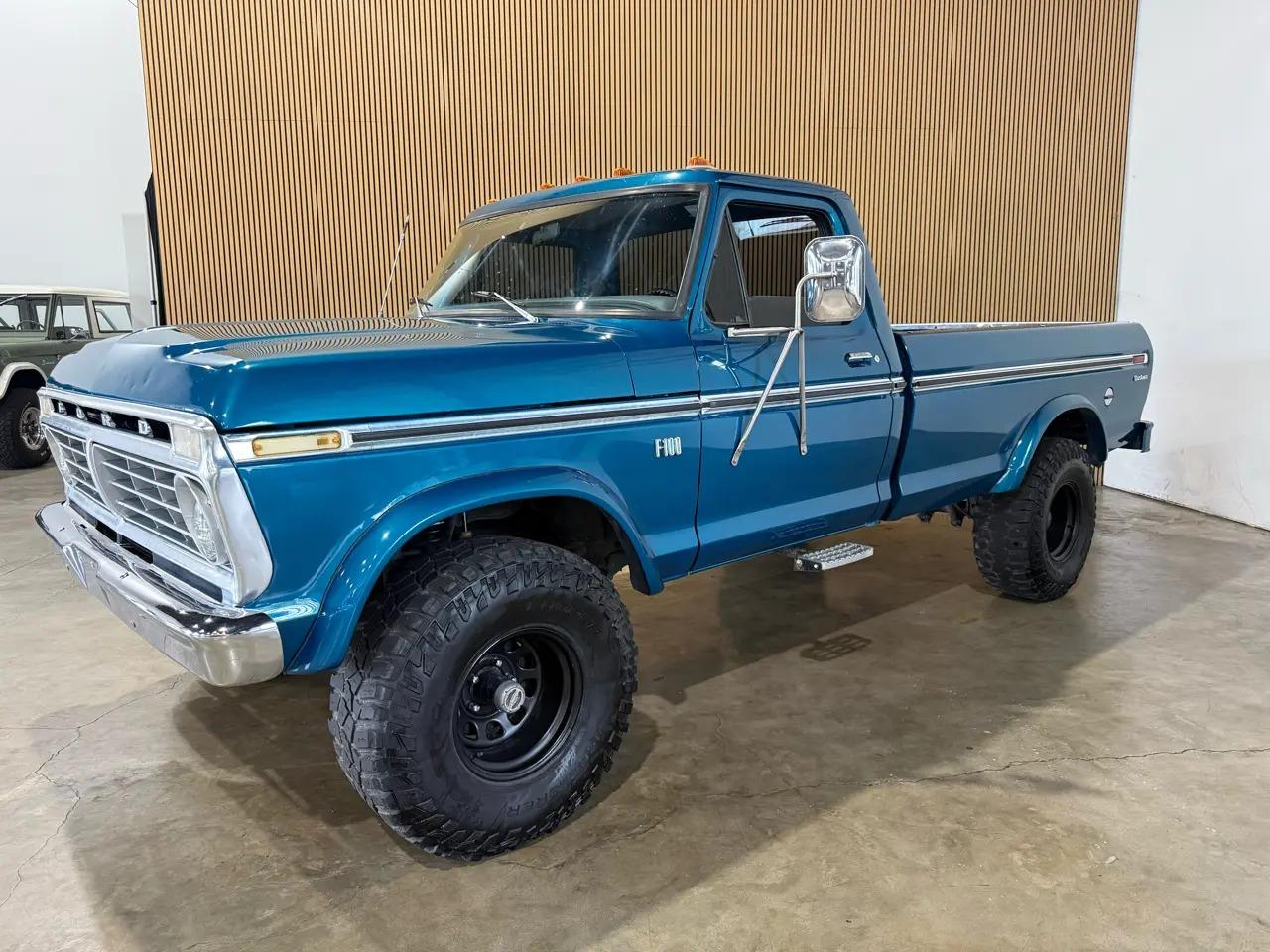  Ford F-100