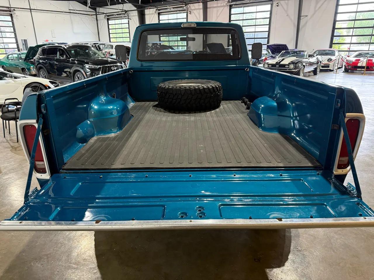 Restored 1975 Ford F-100