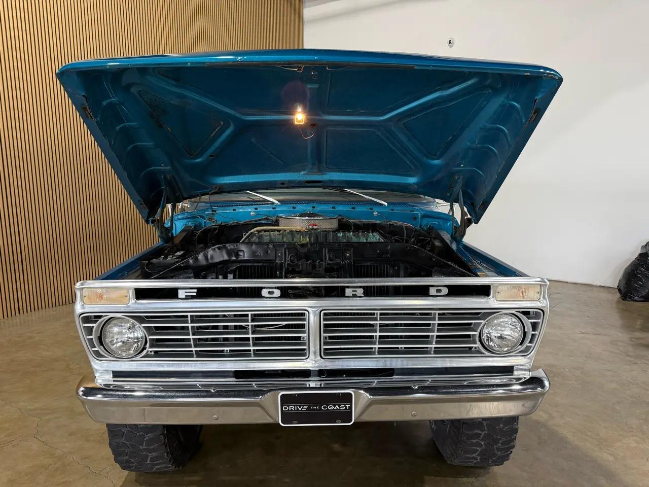 Restored 1975 Ford F-100