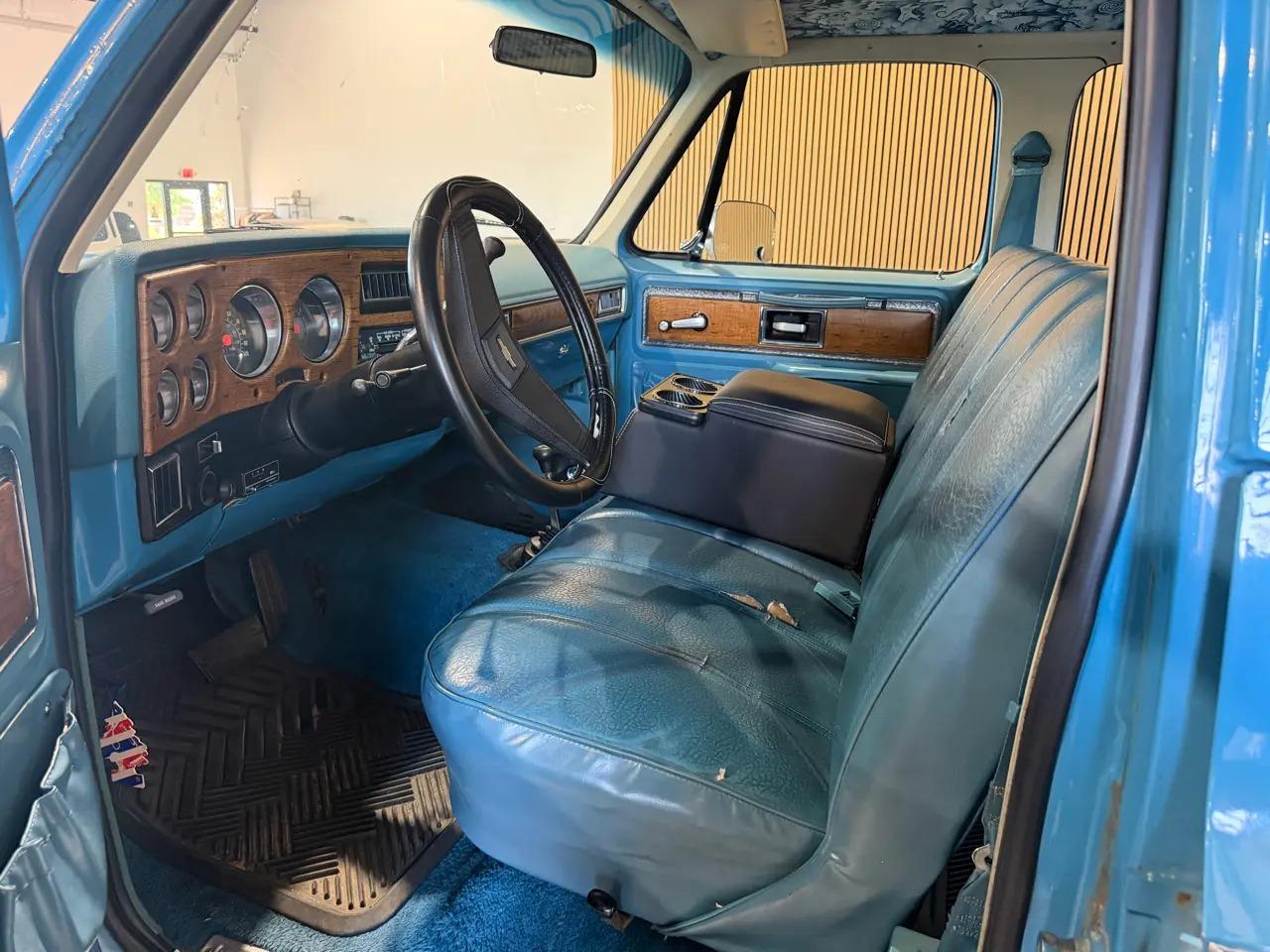 1977 Chevrolet K10 Suburban