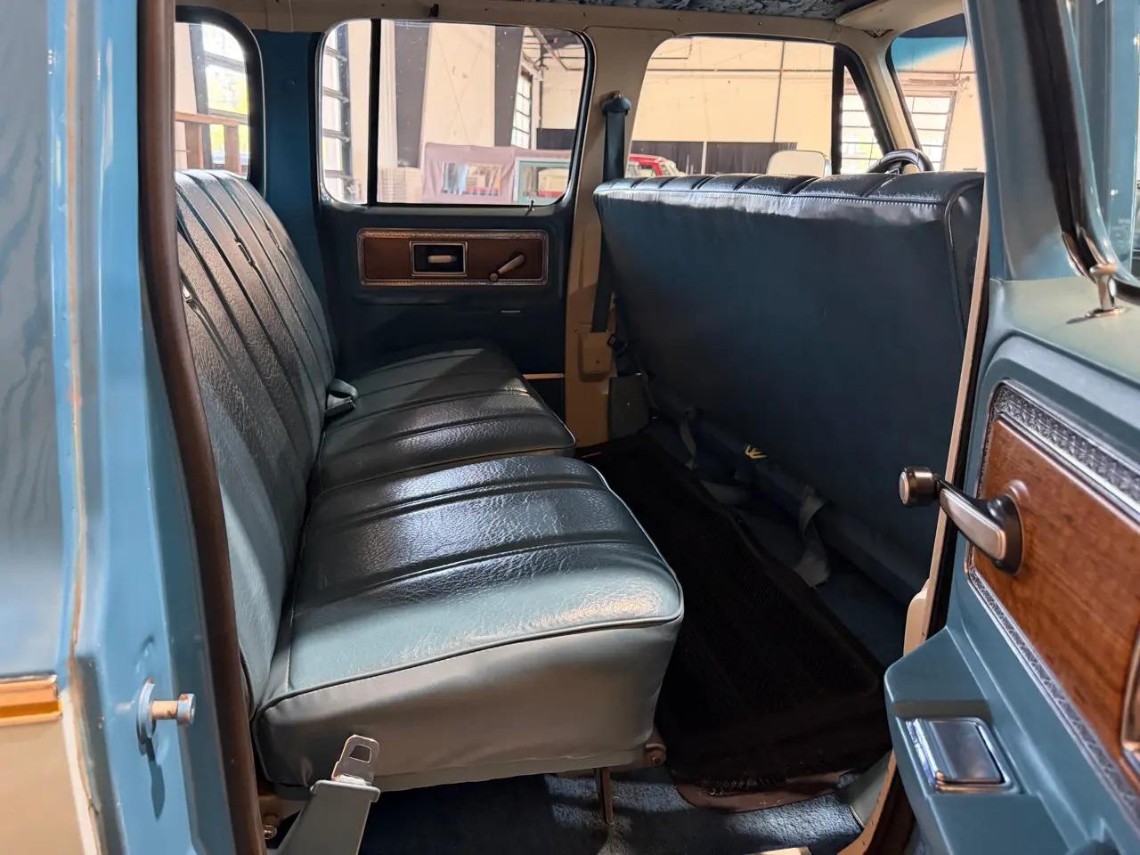 1977 Chevrolet K10 Suburban