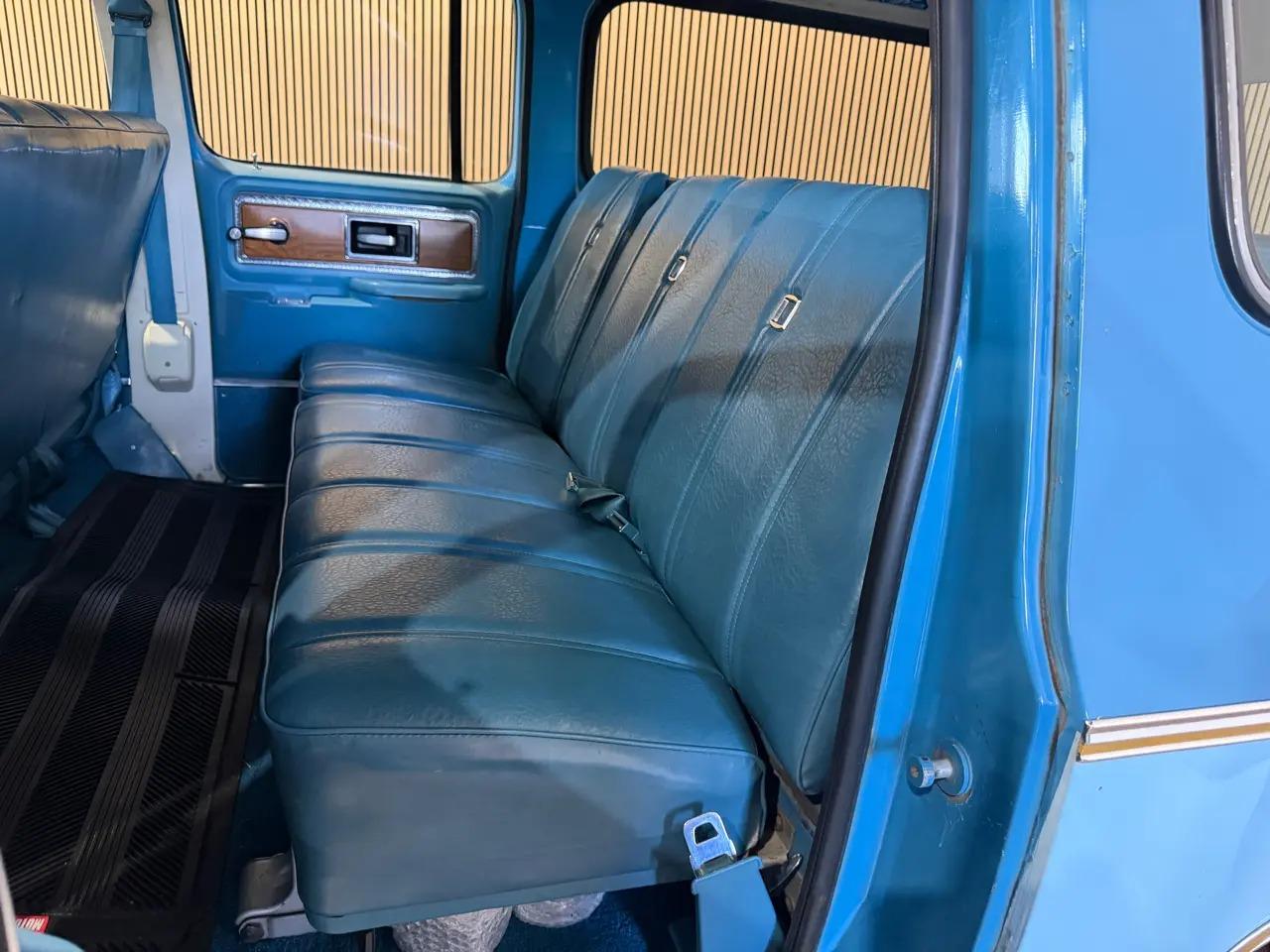 1977 Chevrolet K10 Suburban