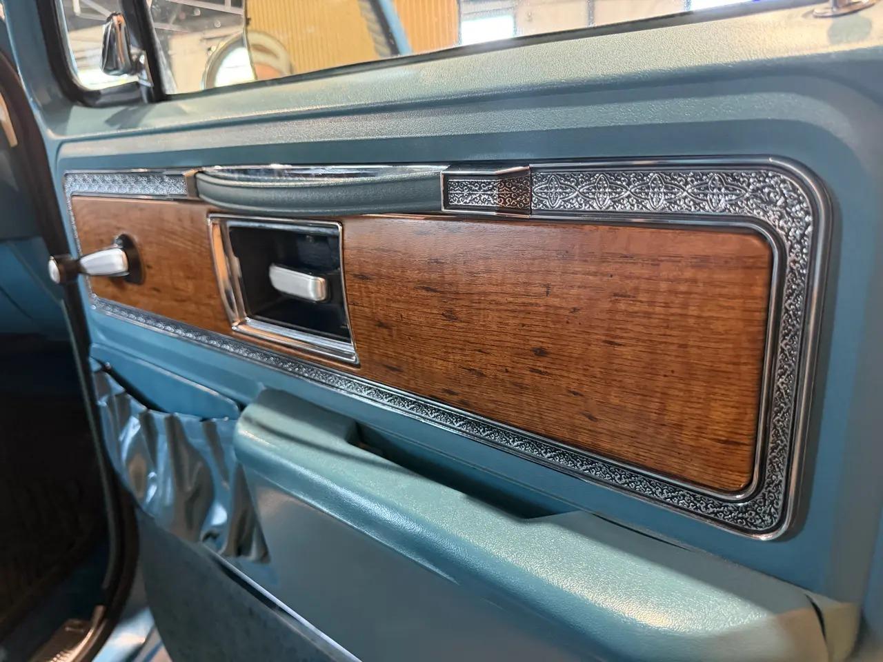 1977 Chevrolet K10 Suburban