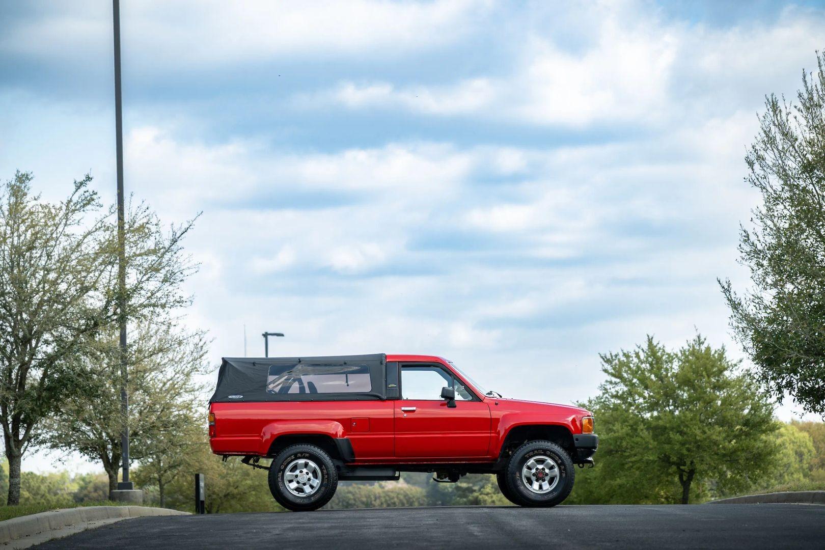 1986 Toyota 4Runner DLX