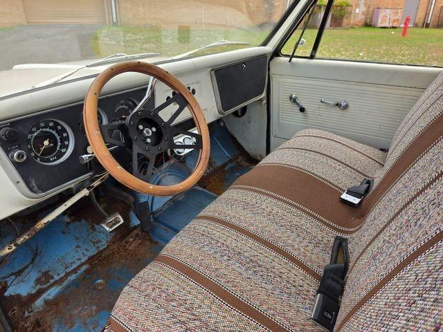LS-Swapped 1967 Chevrolet C10 - 5