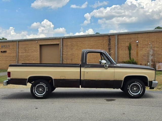 1987 GMC R1500 Sierra Classic - 2