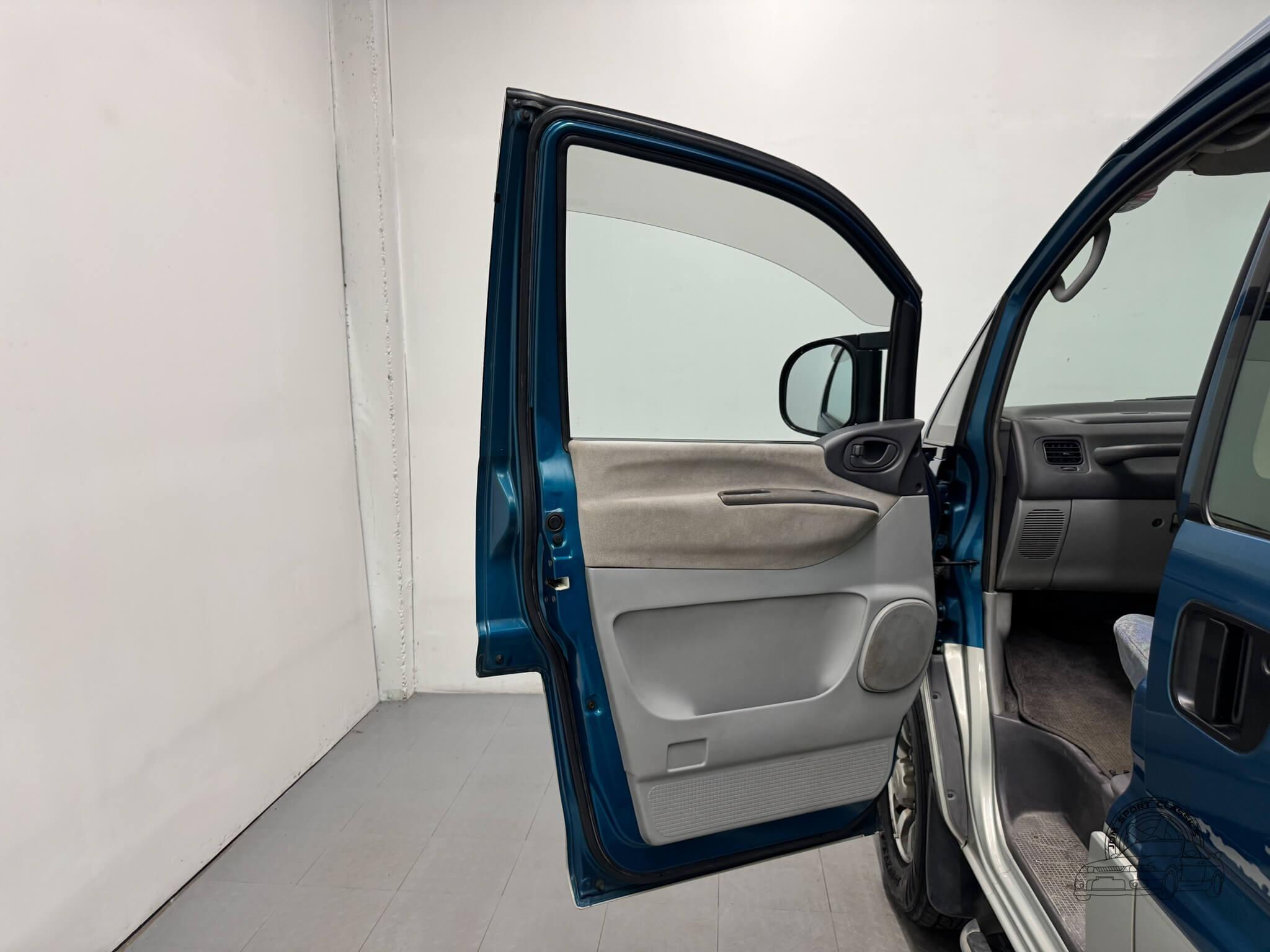 1997 Mitsubishi Delica Jasper Edition