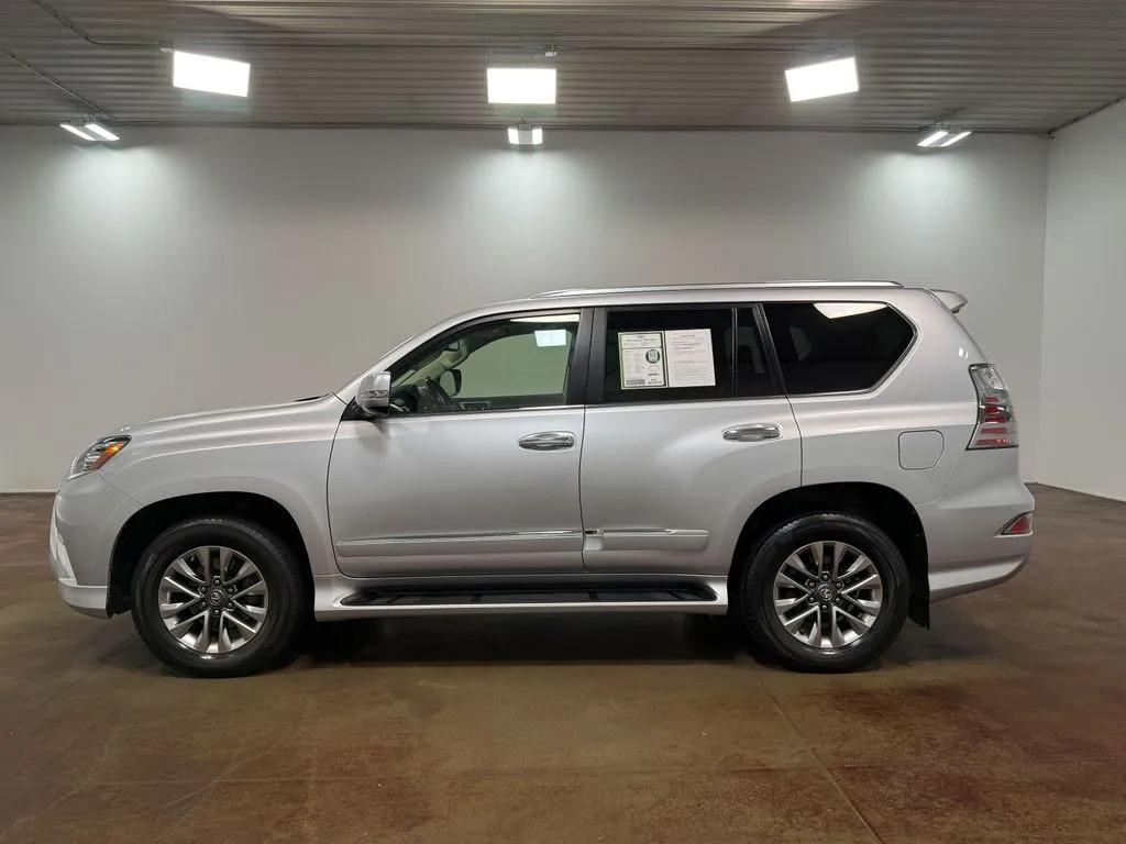2017 Lexus GX 460 Luxury - 2
