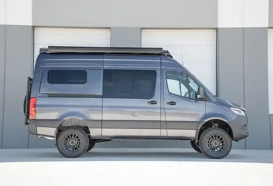 2025 Mercedes-Benz Sprinter Doc Holliday 144 Pro - 4
