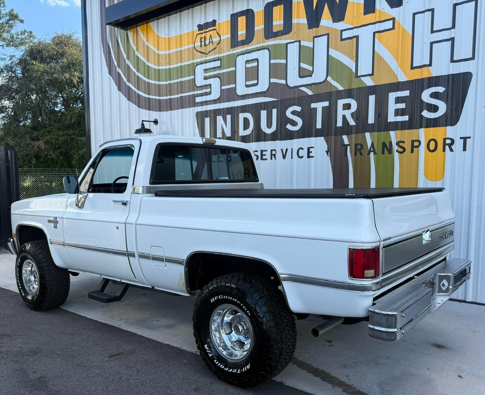 1987 Chevrolet Silverado V-10 - 5