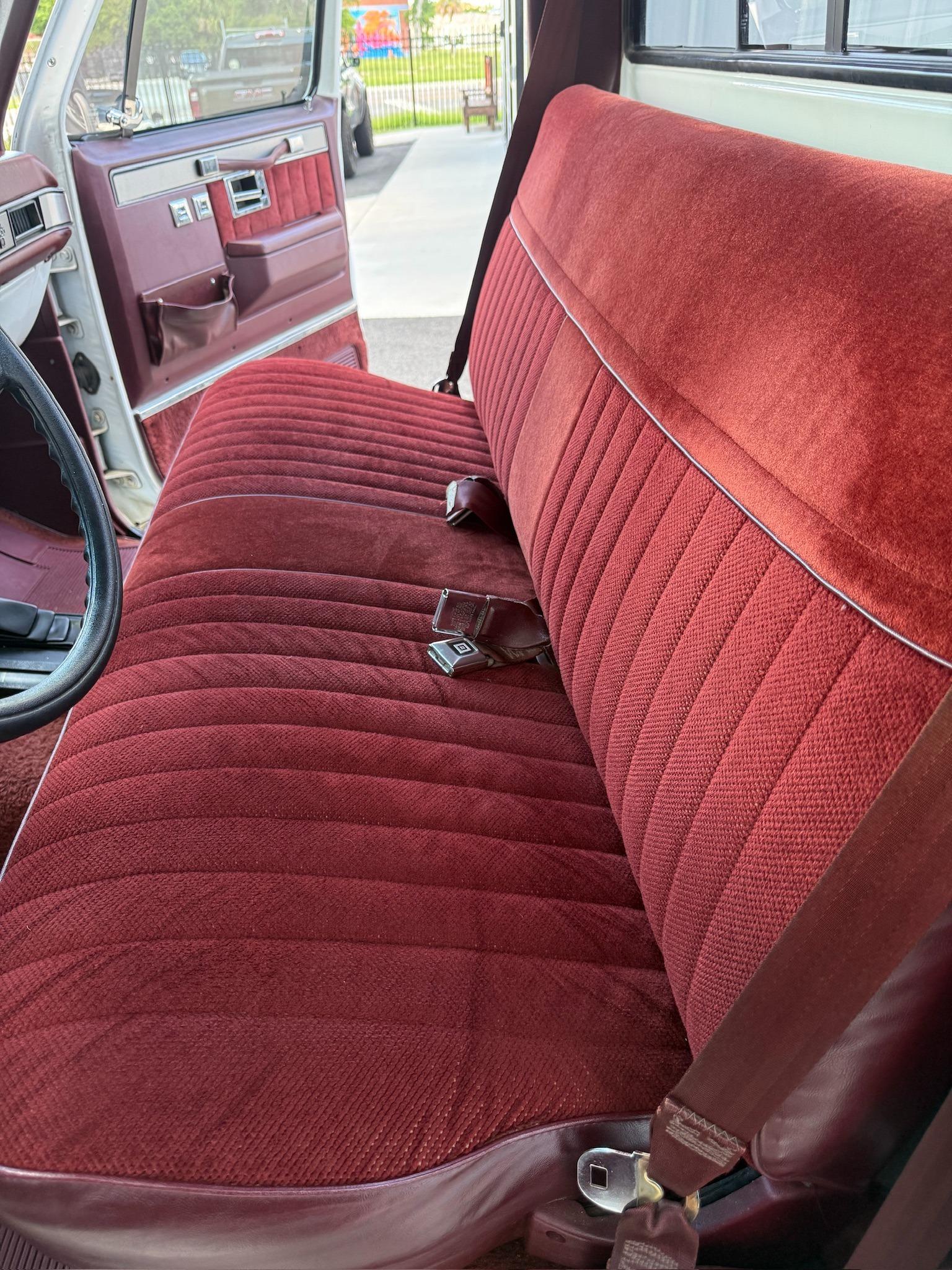 1987 Chevrolet Silverado V-10