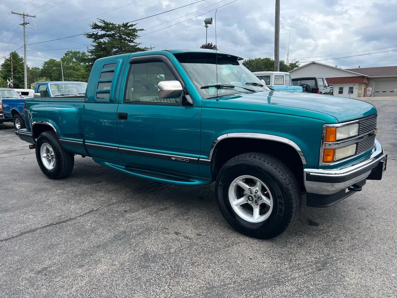 1993 Chevrolet K1500 Stepside - 3