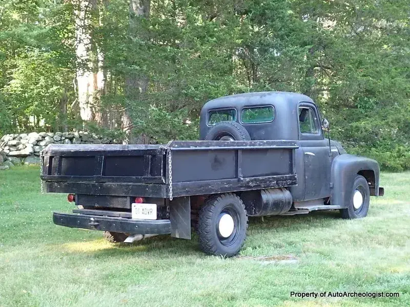 1952 International L120 Flatbed