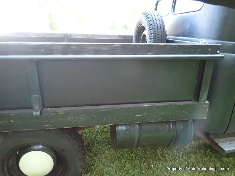 1952 International L120 Flatbed