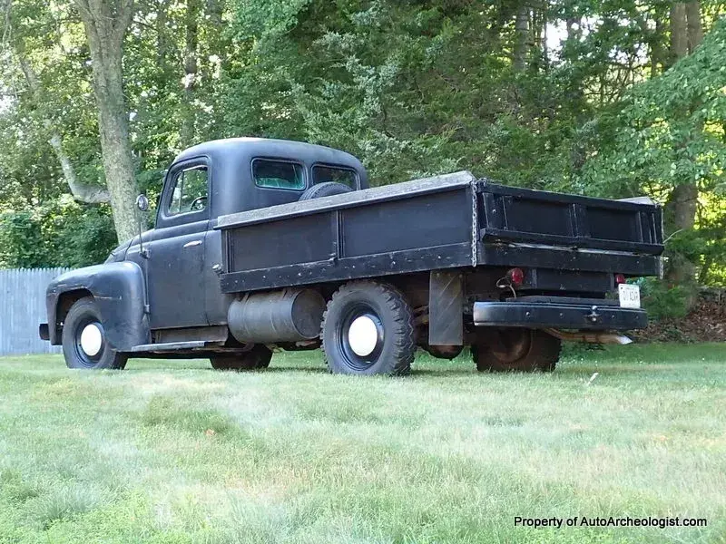 1952 International L120 Flatbed