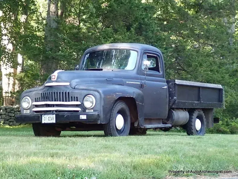 1952 International L120 Flatbed