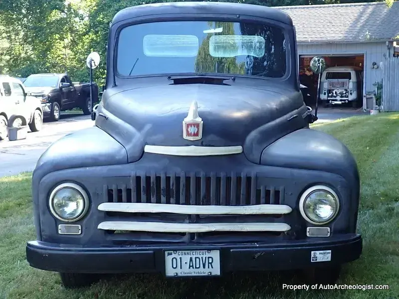 1952 International L120 Flatbed