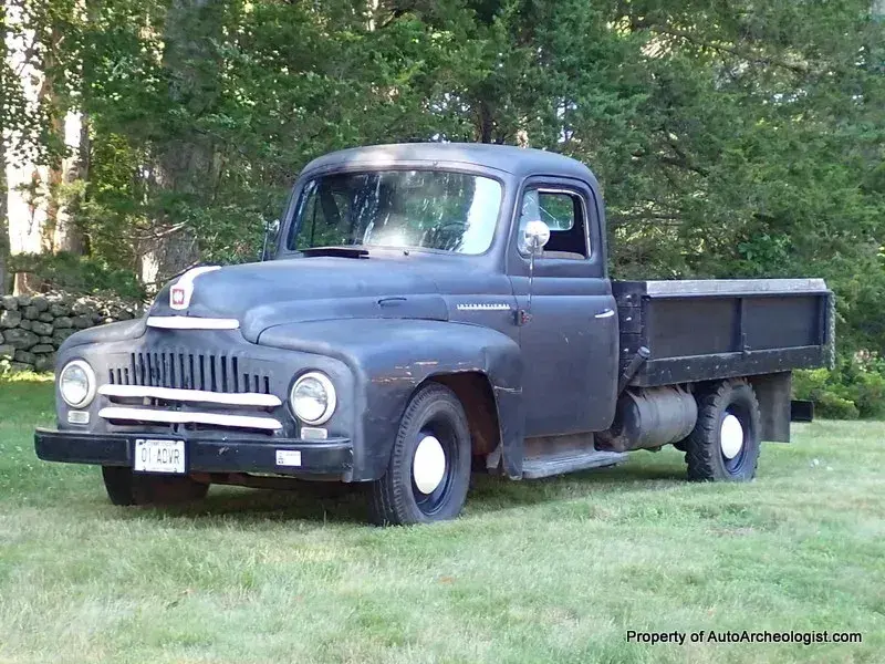 1952 International L120 Flatbed