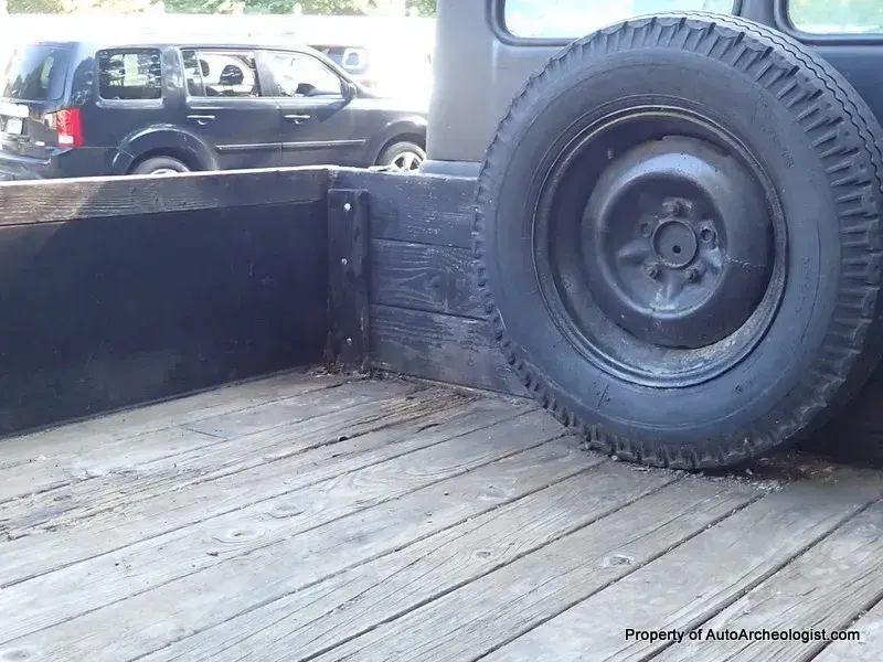1952 International L120 Flatbed