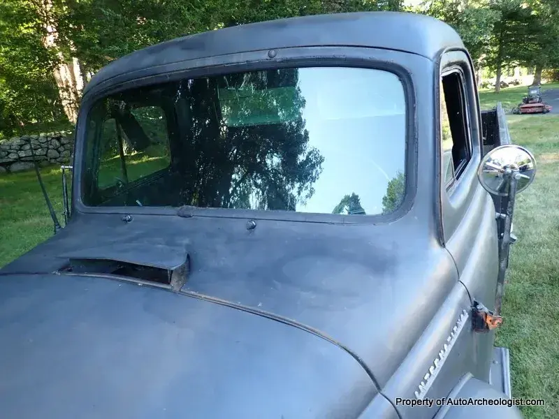 1952 International L120 Flatbed