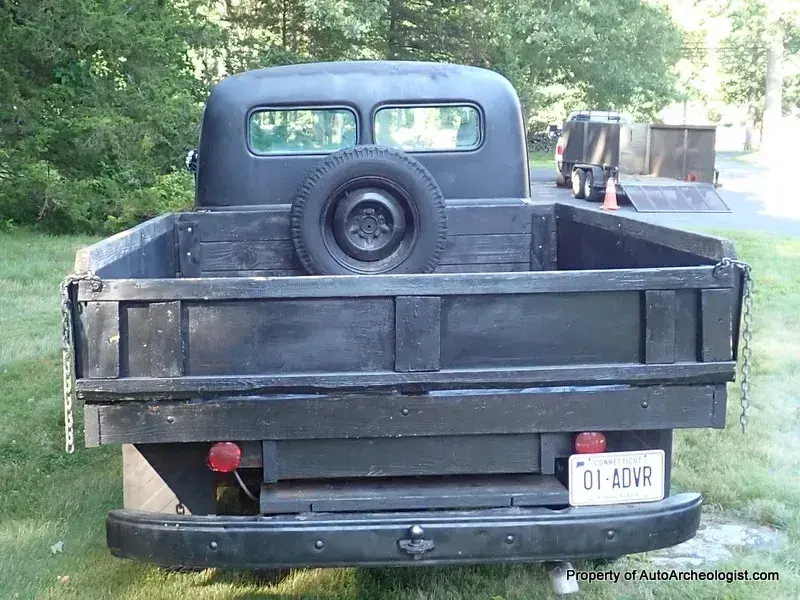 1952 International L120 Flatbed