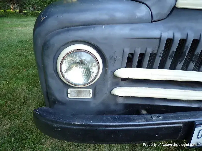 1952 International L120 Flatbed