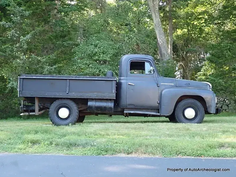 1952 International L120 Flatbed