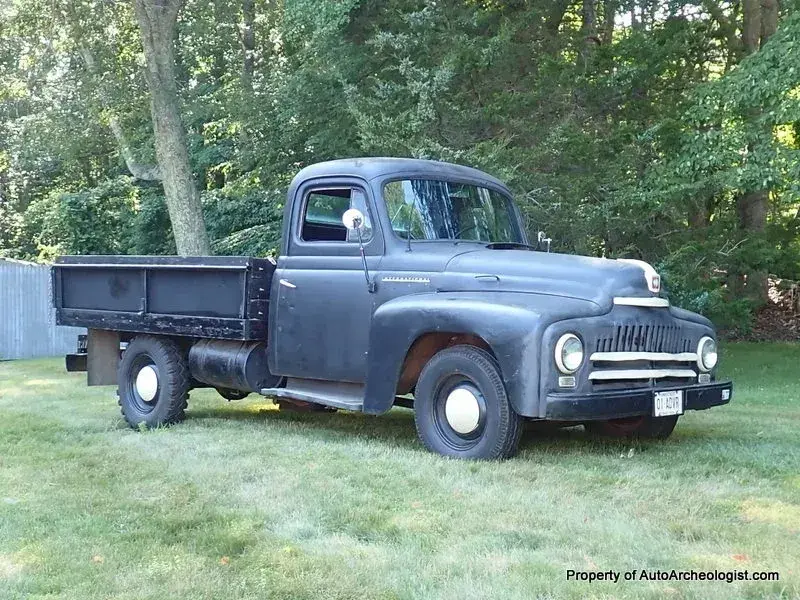 1952 International L120 Flatbed