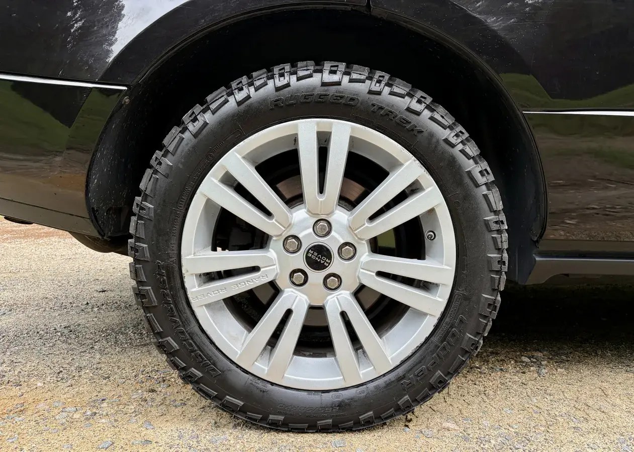 2012 Land Rover Range Rover HSE Luxury
