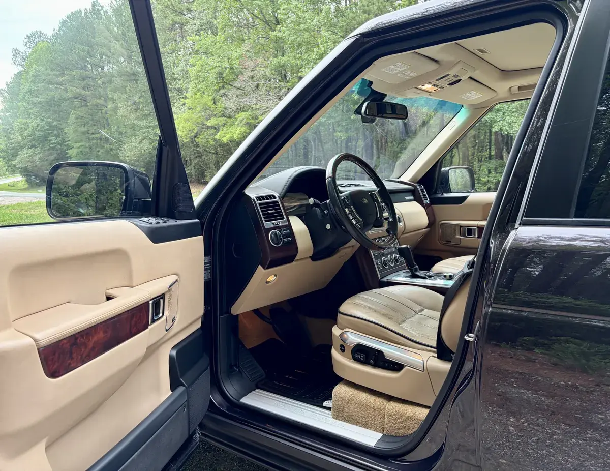 2012 Land Rover Range Rover HSE Luxury