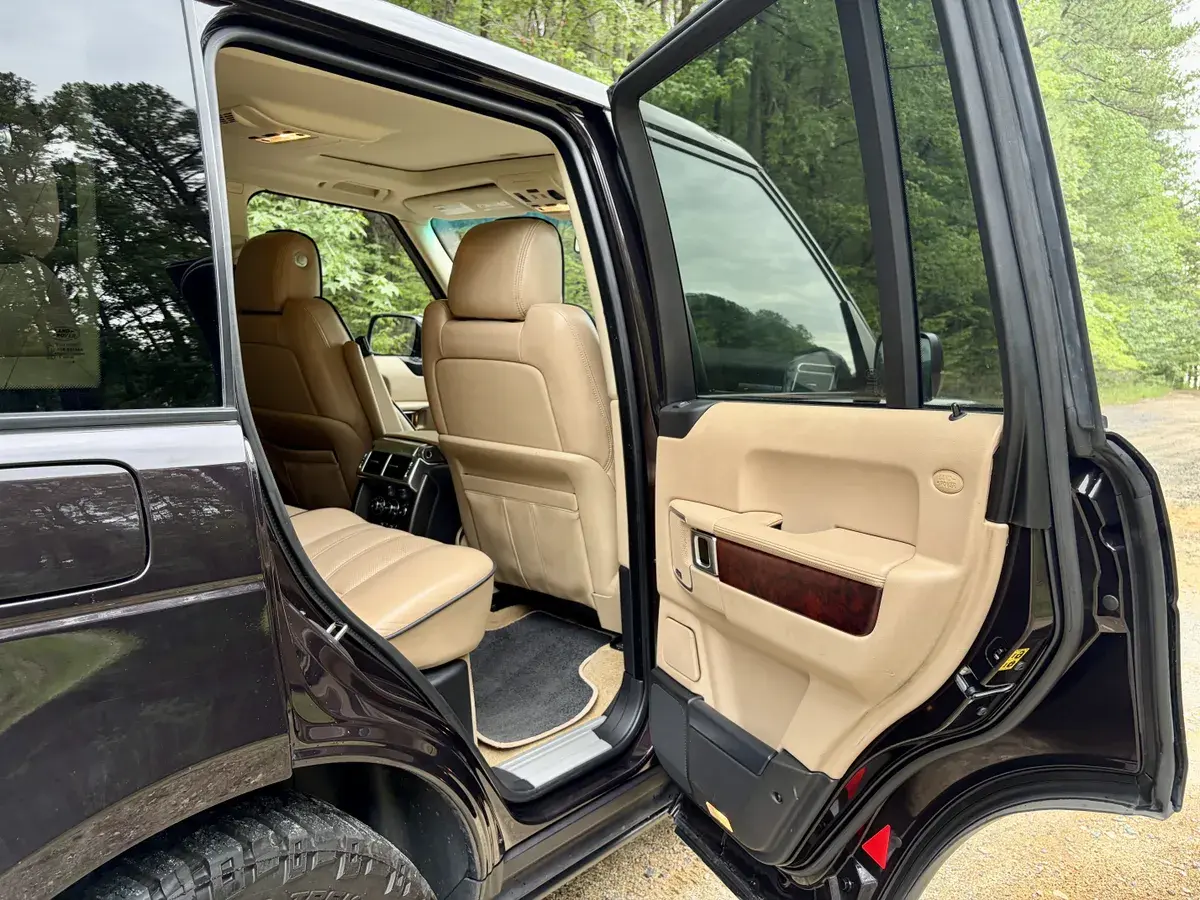 2012 Land Rover Range Rover HSE Luxury