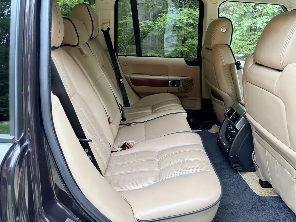2012 Land Rover Range Rover HSE Luxury