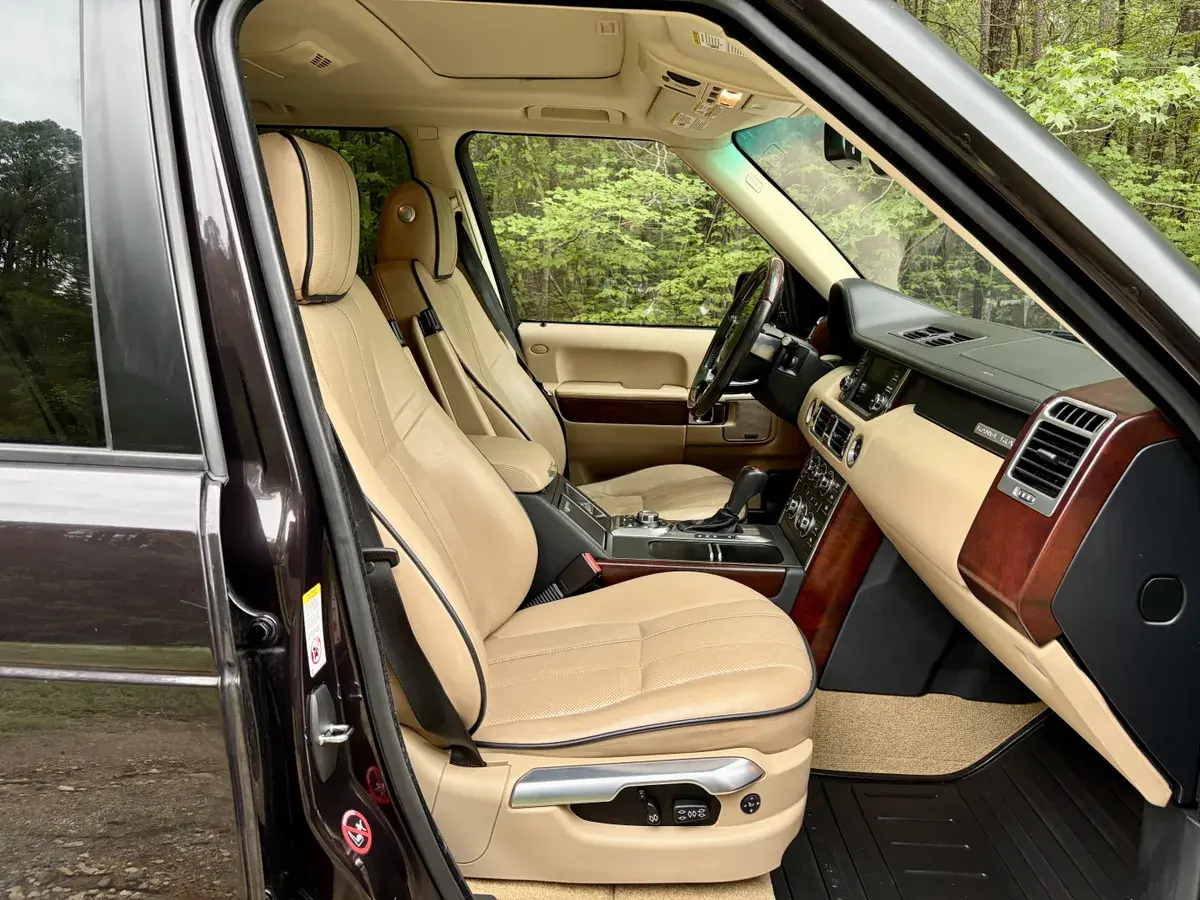 2012 Land Rover Range Rover HSE Luxury