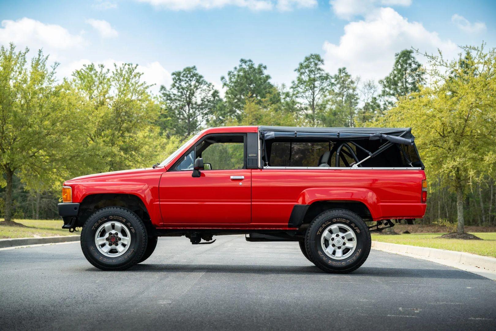 1986 Toyota 4Runner DLX - 2