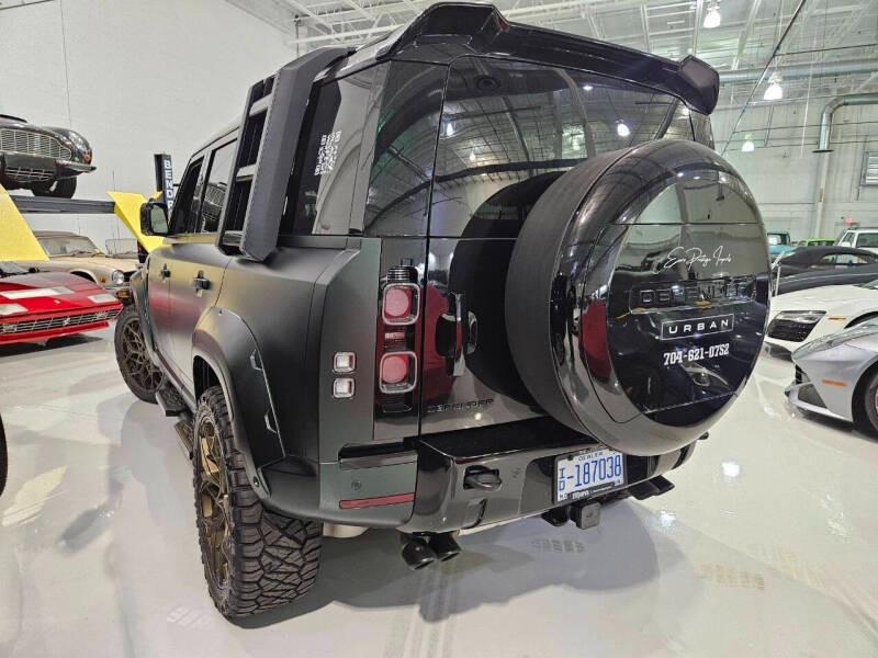 2025 Land Rover Defender 110 V8 Urban Widetrack