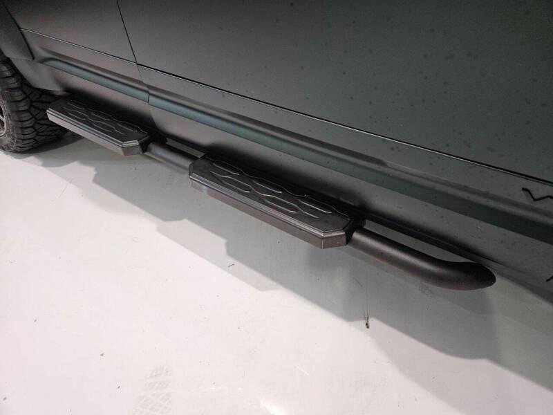 2025 Land Rover Defender 110 V8 Urban Widetrack