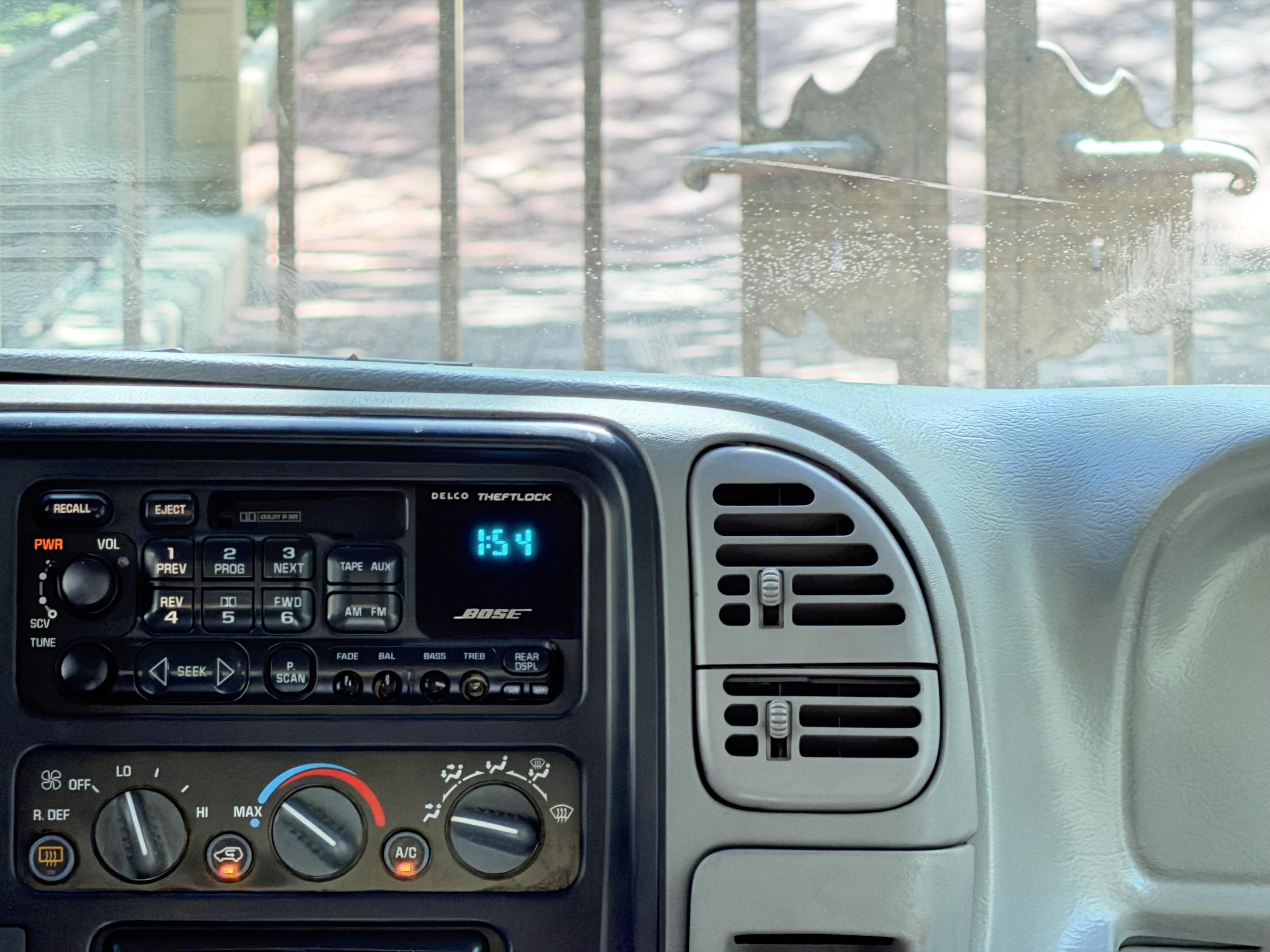 2000 GMC Yukon Denali
