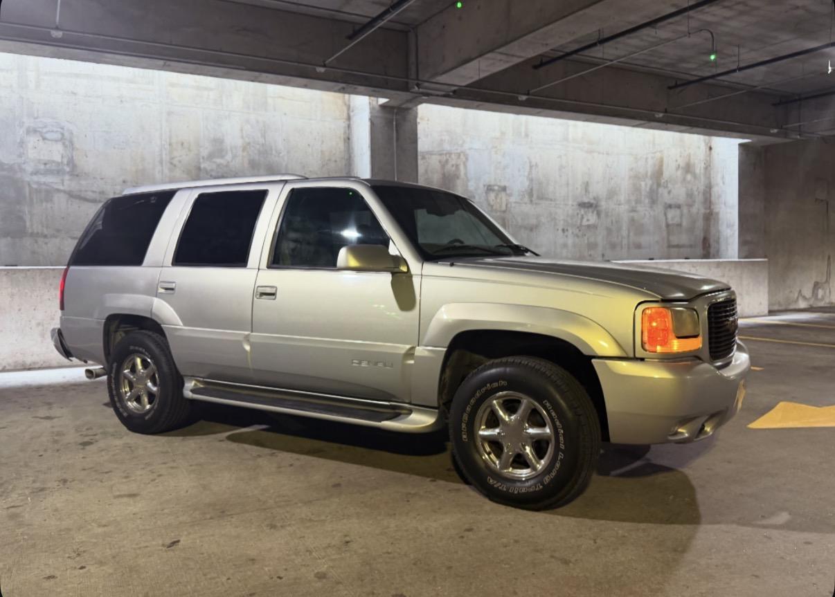 2000 GMC Yukon Denali - 4