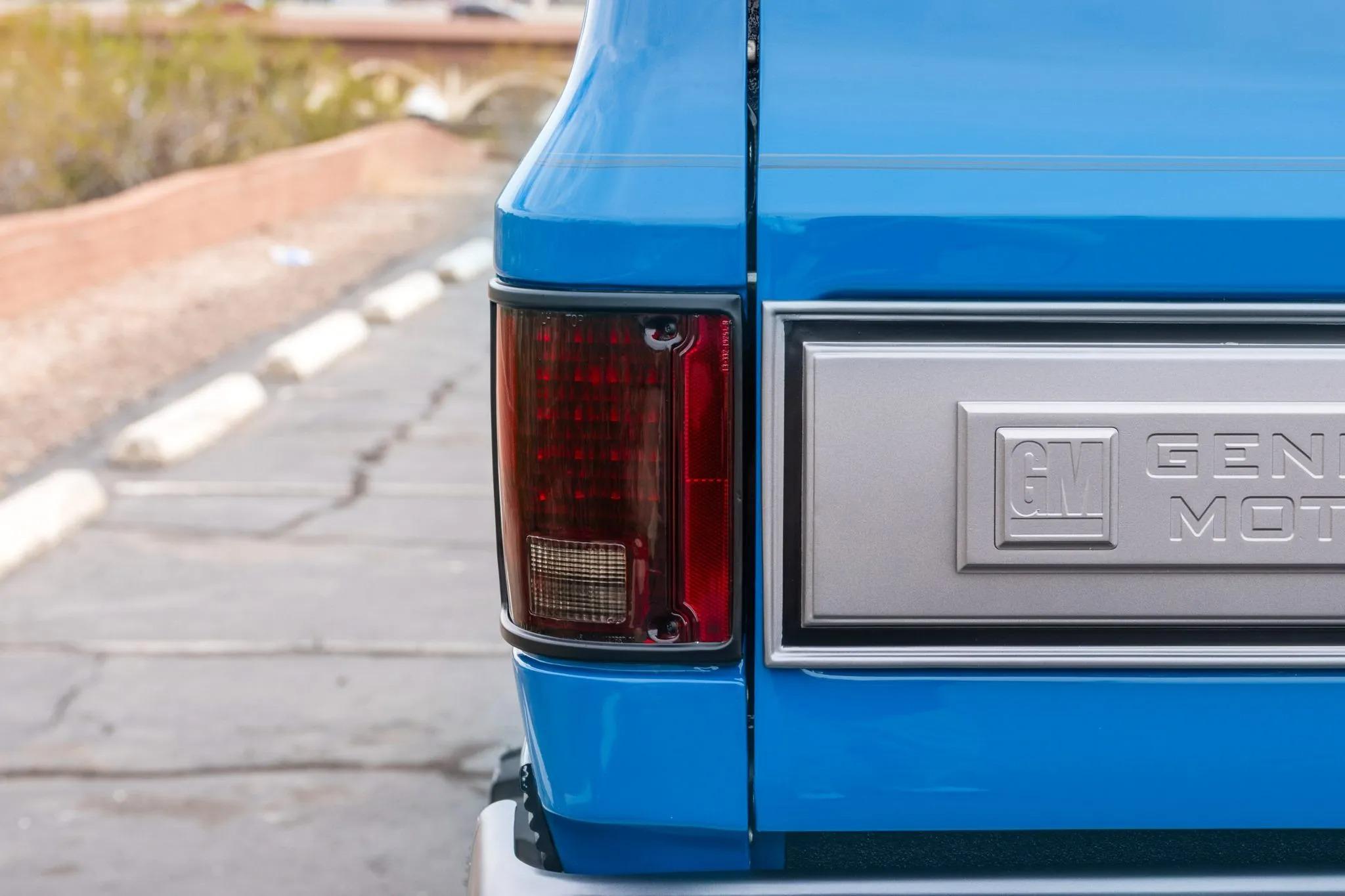 Custom 1989 GMC R3500 Crew Cab 4×4