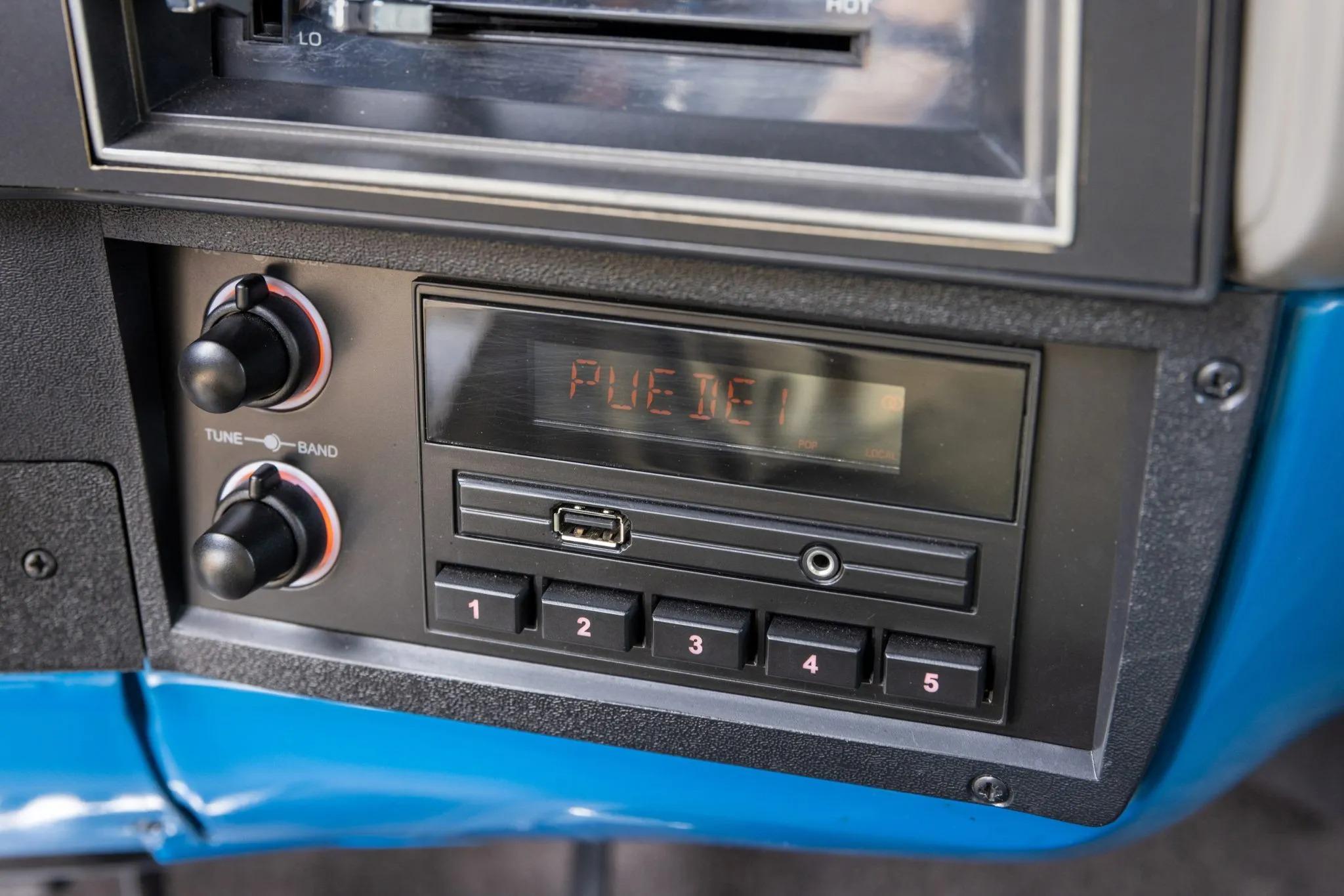 Custom 1989 GMC R3500 Crew Cab 4×4
