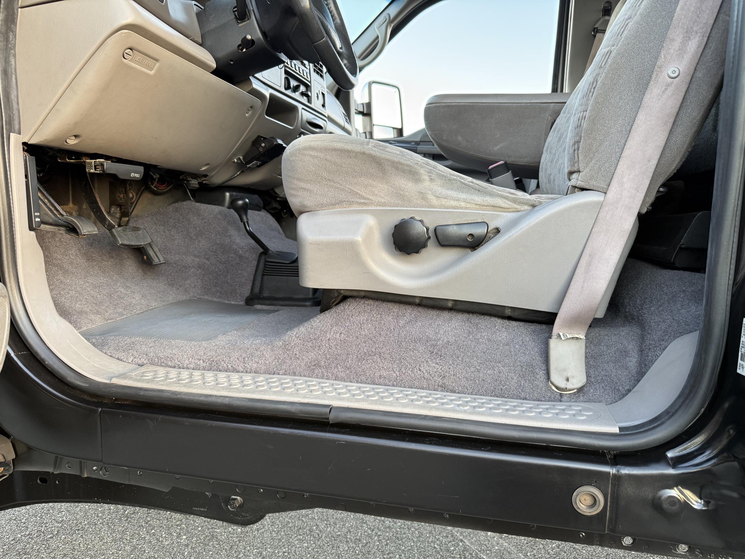 2000 Ford F-350 XLT Wide-Track Conversion