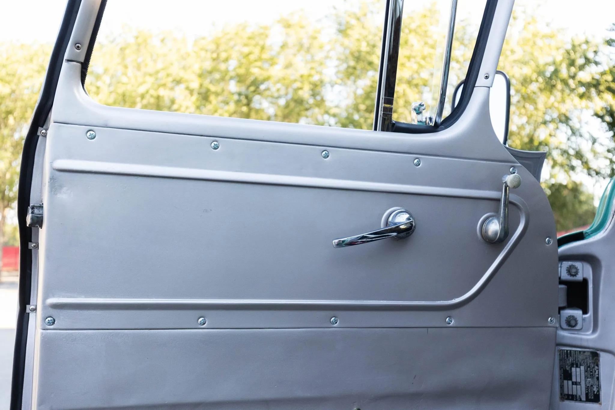 6.2L-Powered 1958 GMC 150 Stepside 4x4