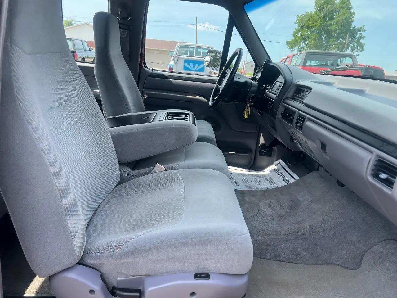 1996 Ford F-150 XLT