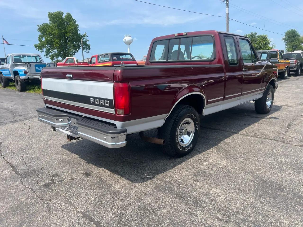 1996 Ford F-150 XLT - 3