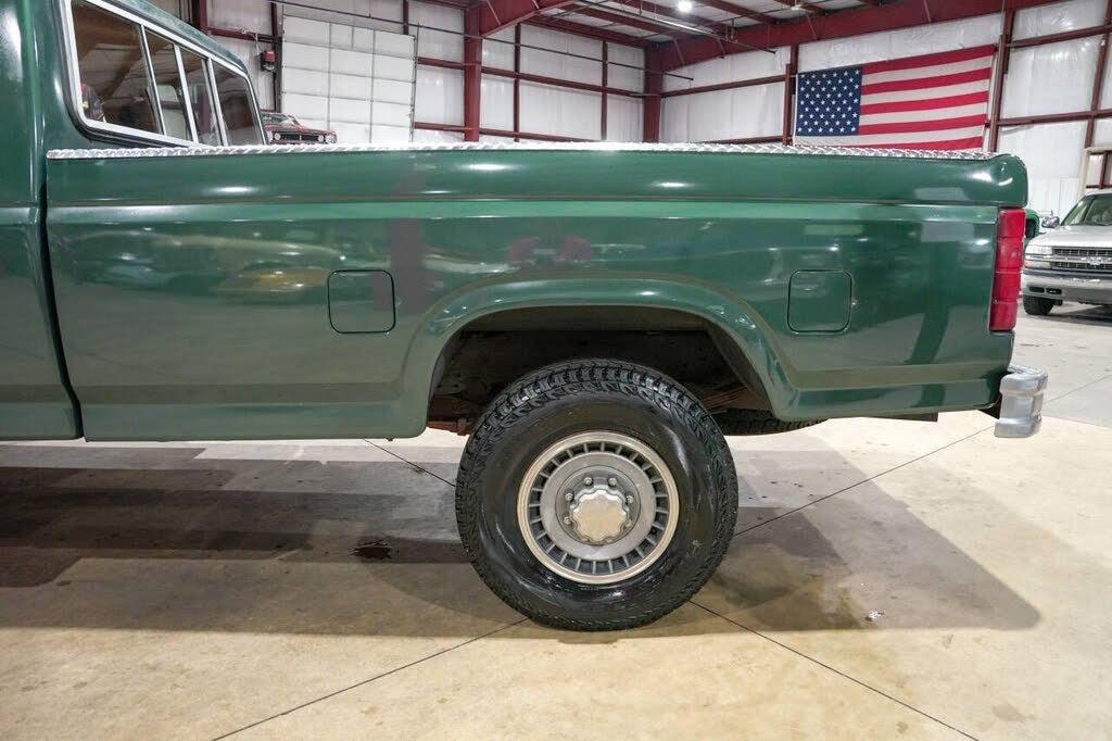 52k-Mile 1986 Ford F-250 4x4 - 4