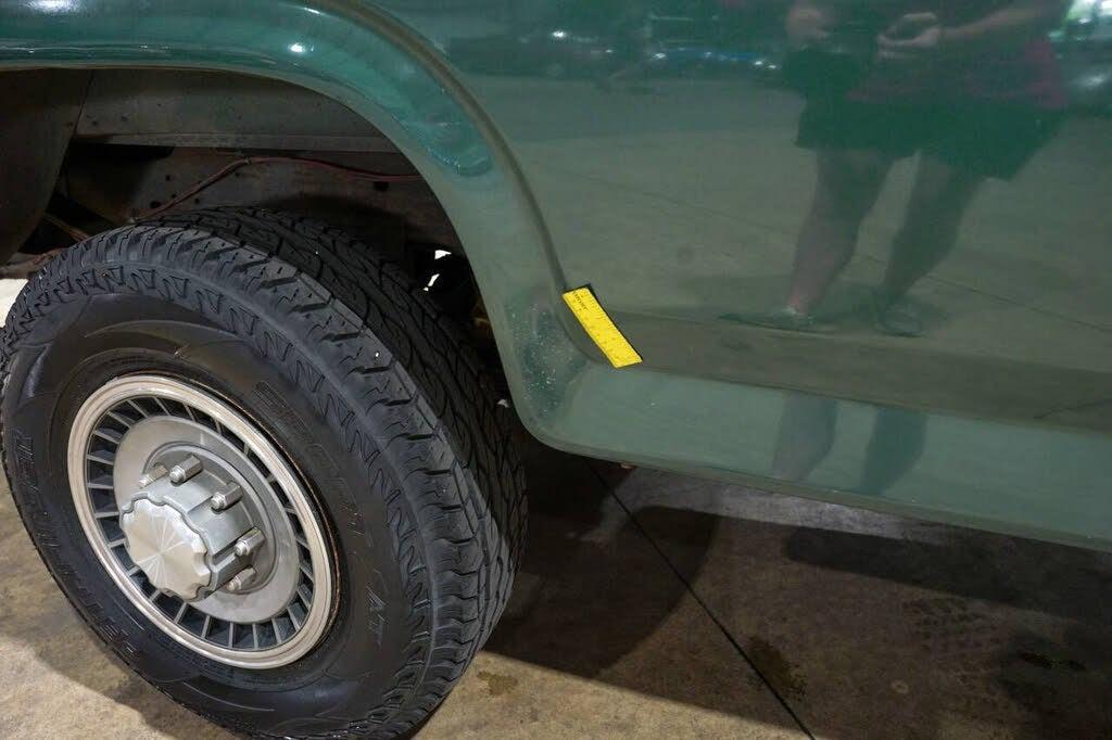 52k-Mile 1986 Ford F-250 4x4