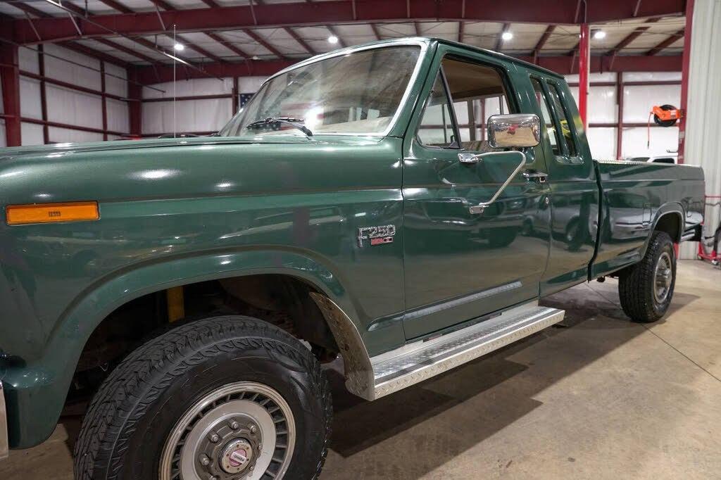 52k-Mile 1986 Ford F-250 4x4